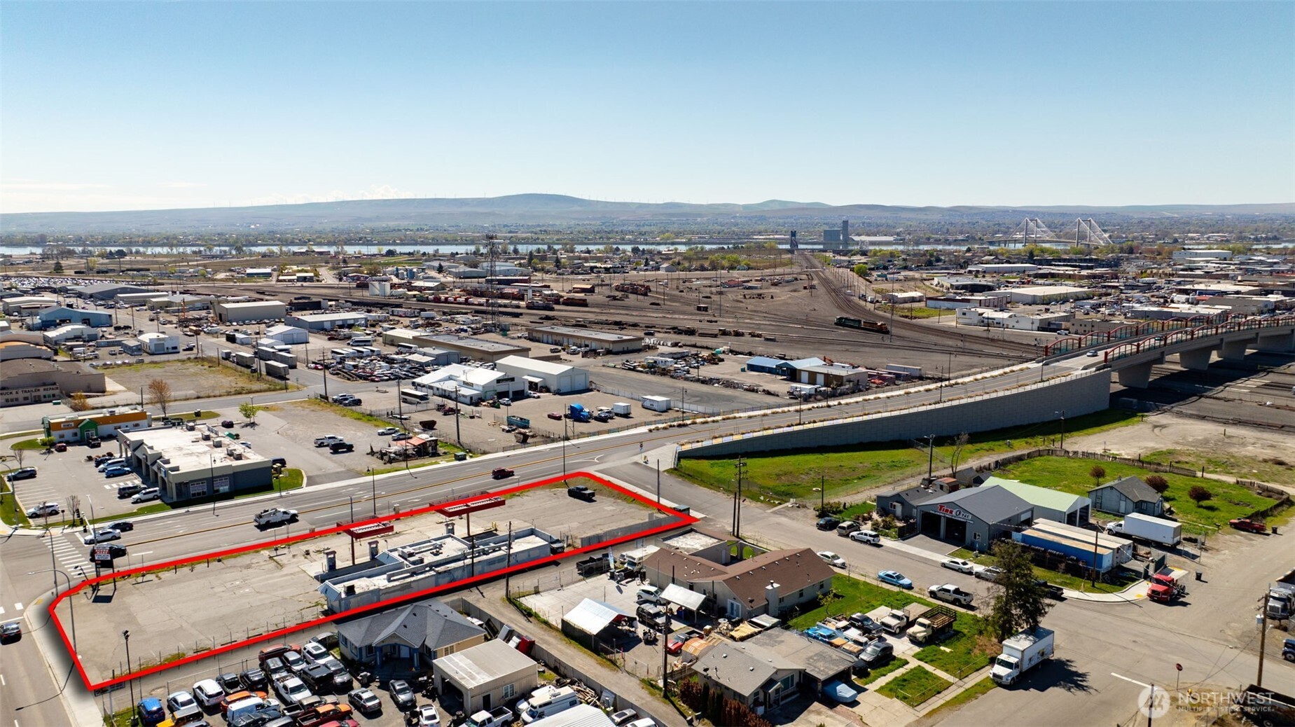 1211 E Lewis Street , Pasco, WA 99301-4306