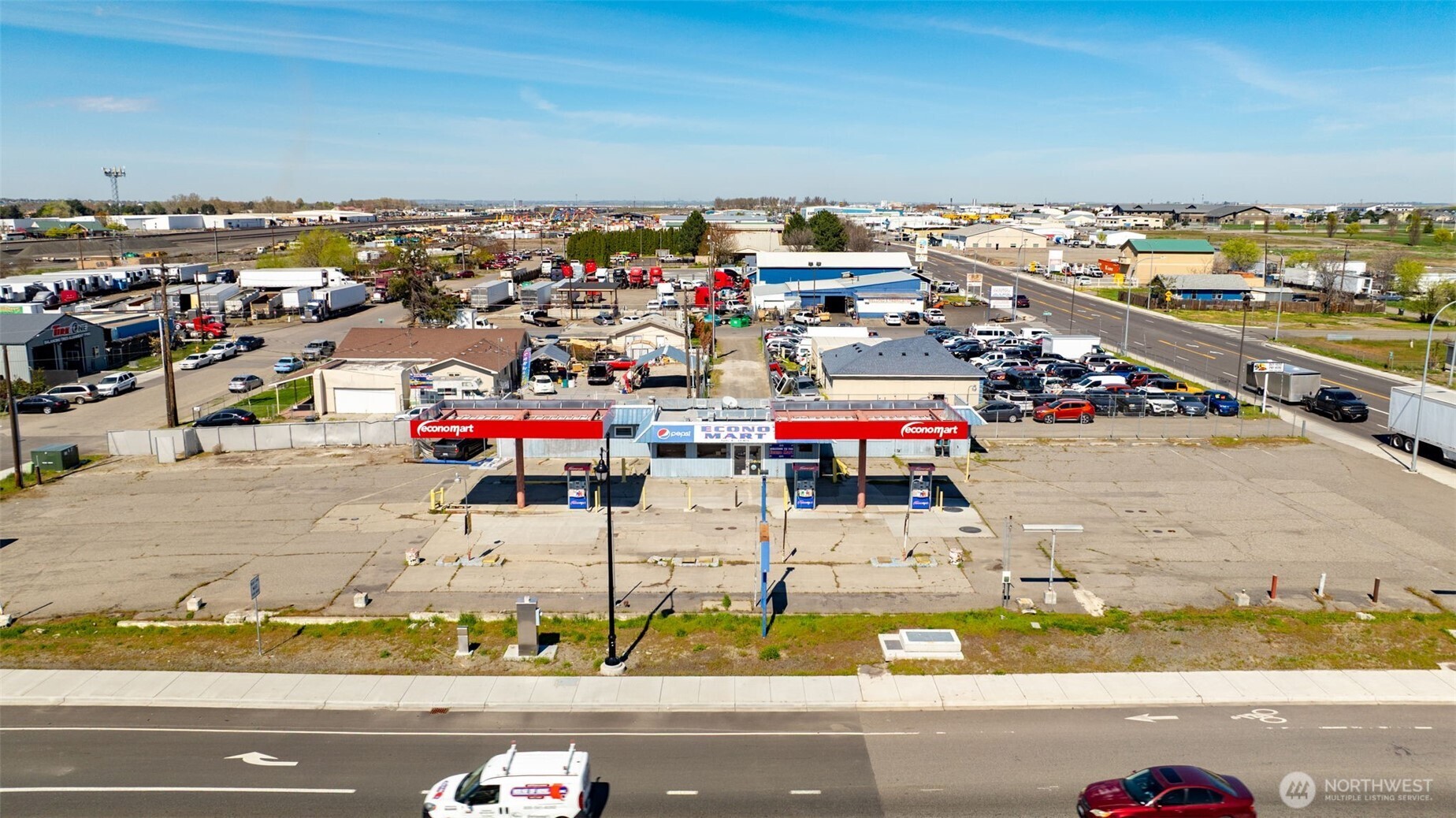 1211 E Lewis Street , Pasco, WA 99301-4306