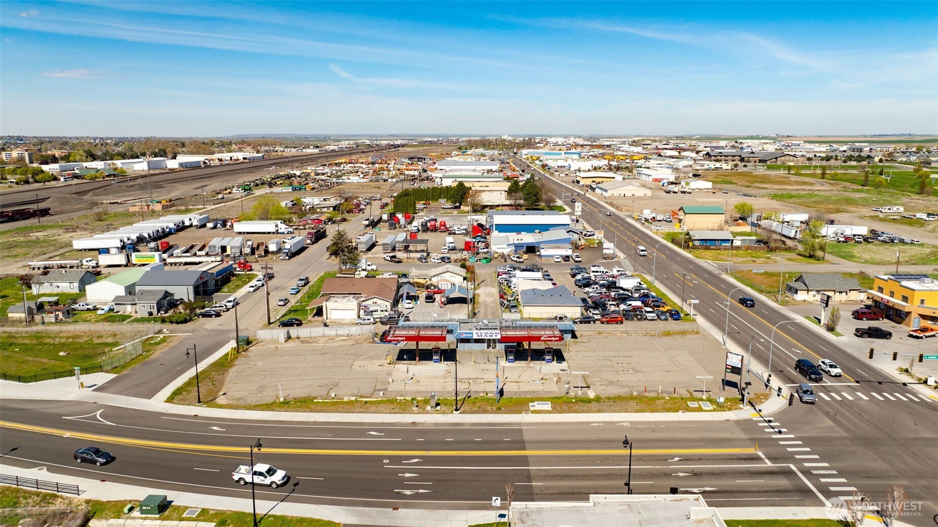 1211 E Lewis Street , Pasco, WA 99301-4306