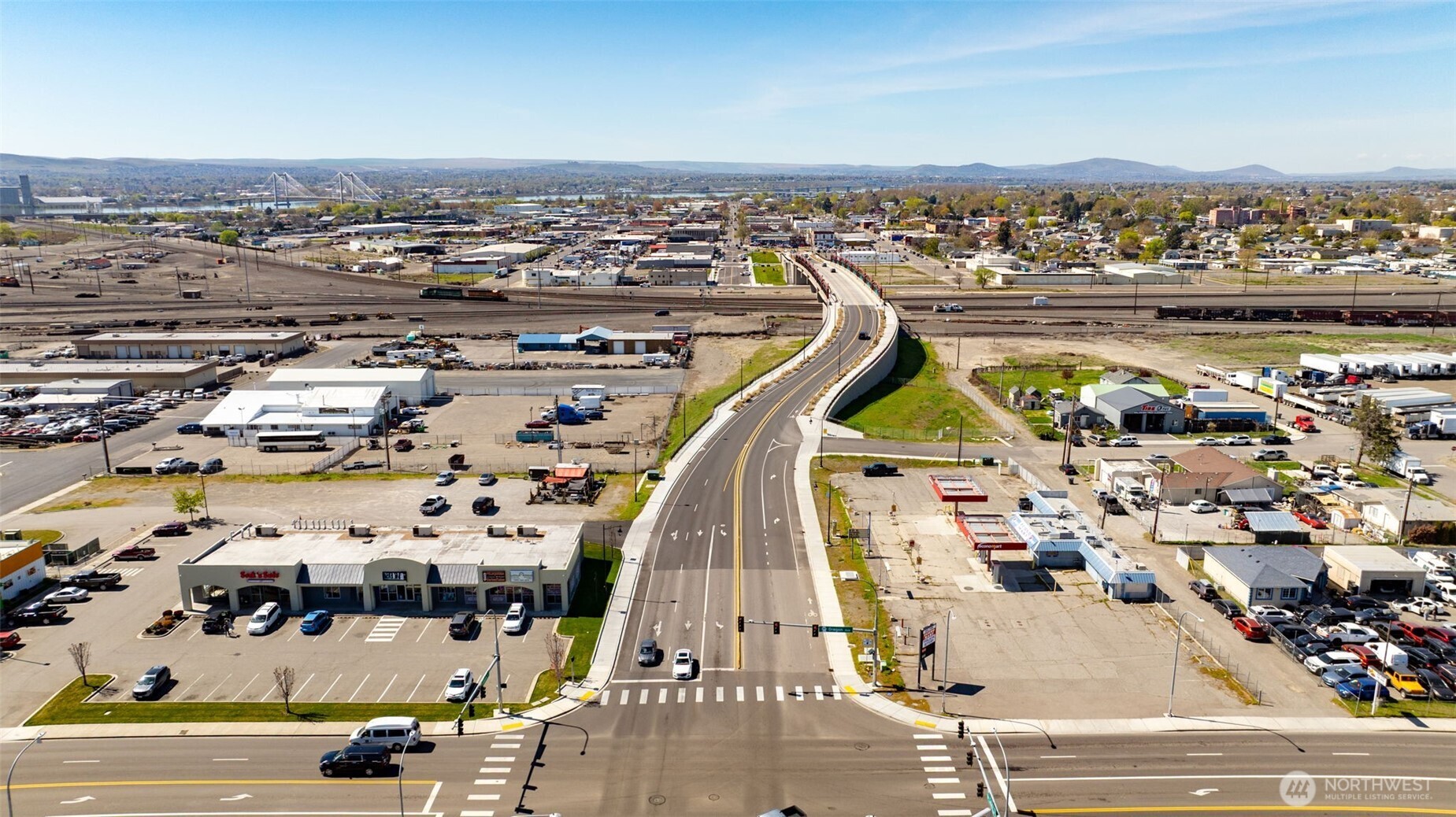 1211 E Lewis Street , Pasco, WA 99301-4306