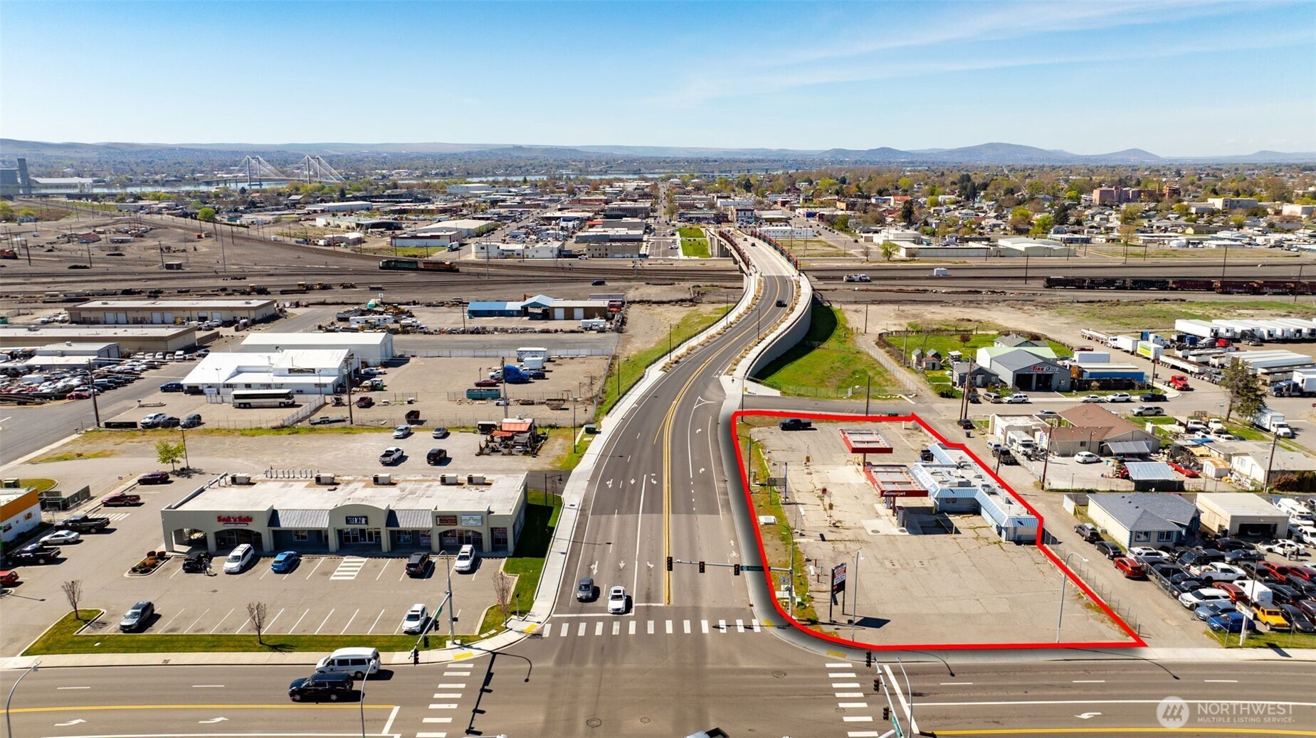 1211 E Lewis Street , Pasco, WA 99301-4306