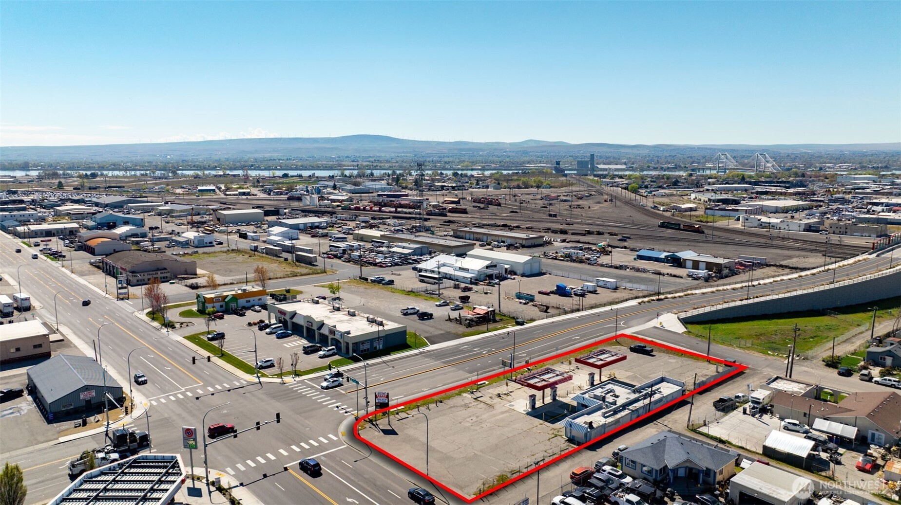 1211 E Lewis Street , Pasco, WA 99301-4306