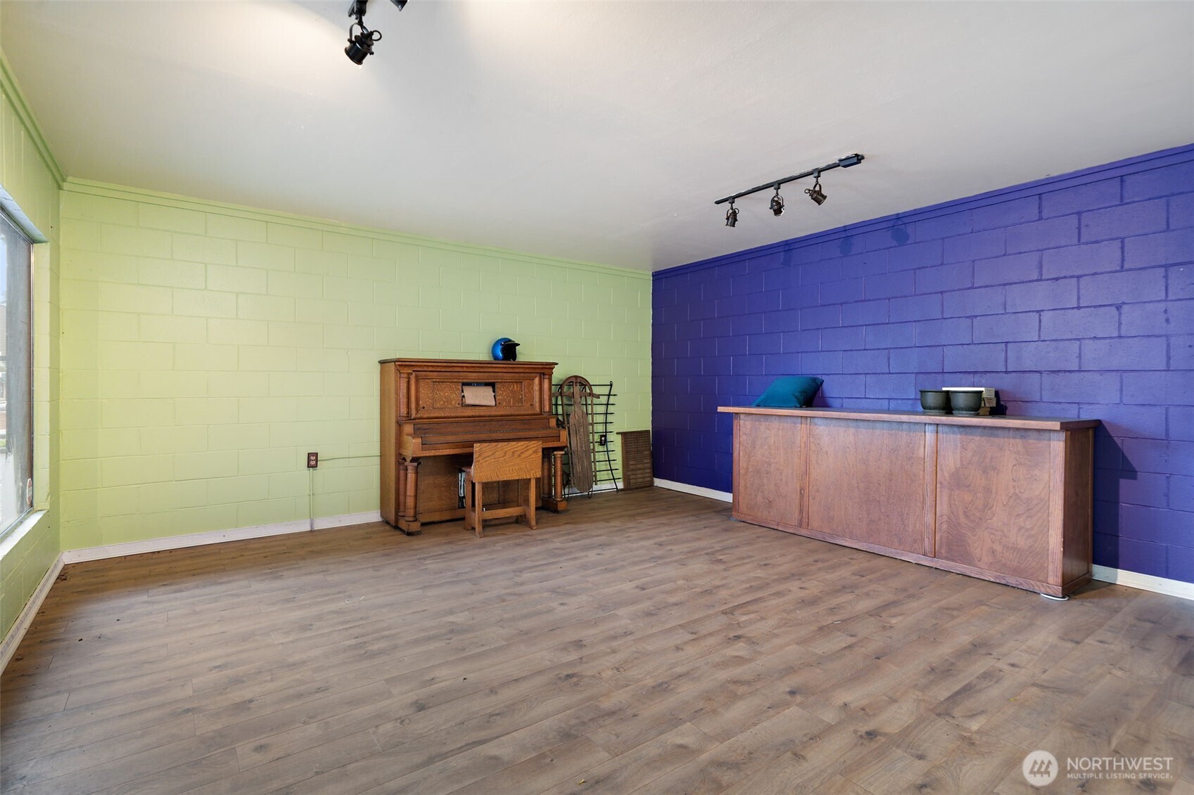 209 S Sequim Avenue , Sequim, WA 98382