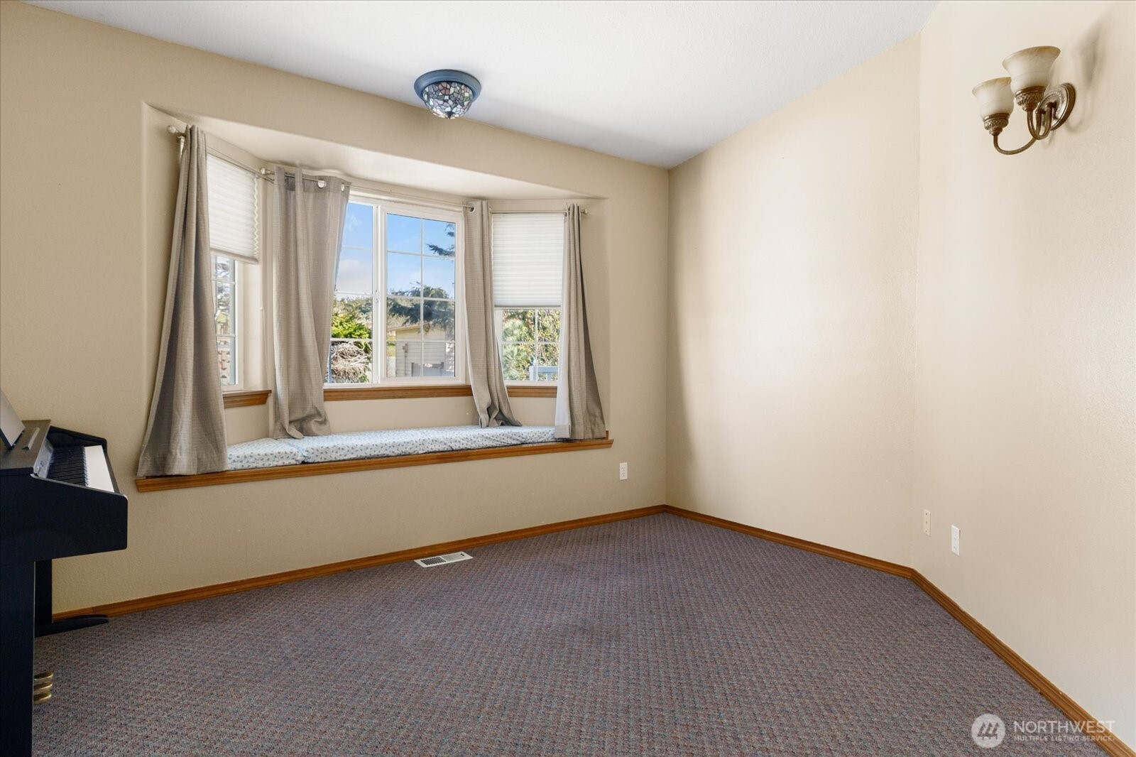 648 Hacienda Drive , Coupeville, WA 98239