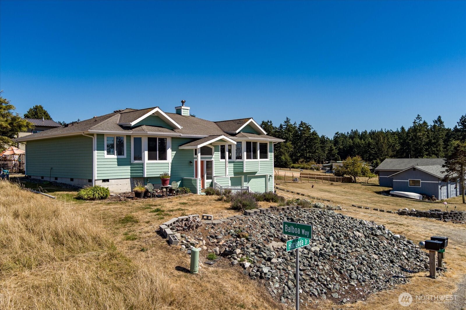 648 Hacienda Drive , Coupeville, WA 98239