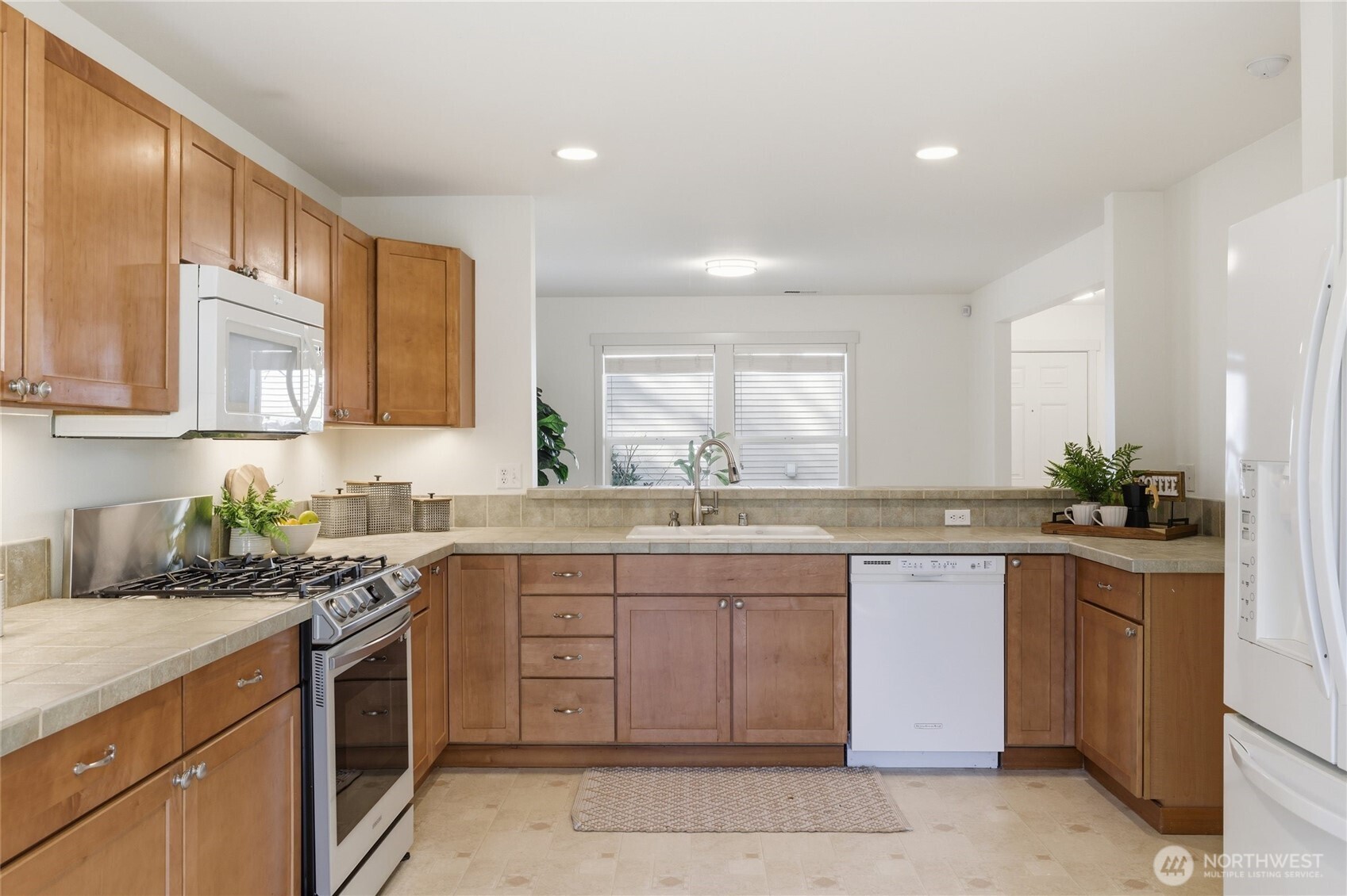 36703 SE Gravenstein Court , Snoqualmie, WA 98065