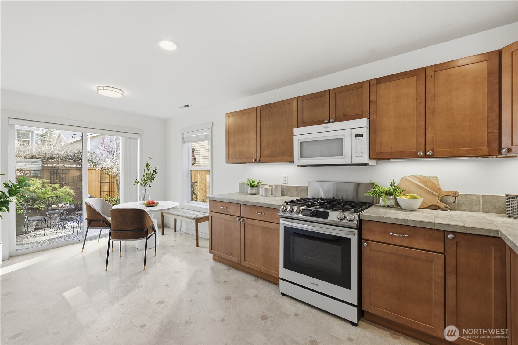 36703 SE Gravenstein Court , Snoqualmie, WA 98065