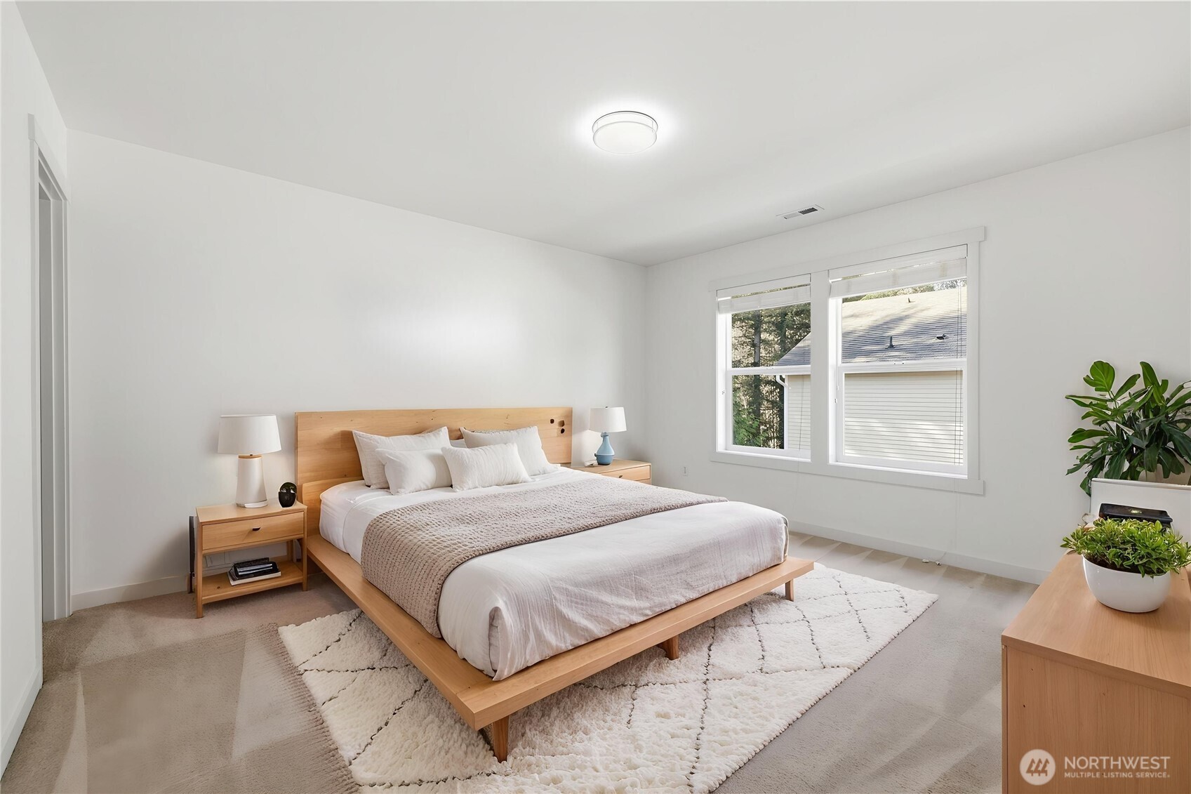36703 SE Gravenstein Court , Snoqualmie, WA 98065