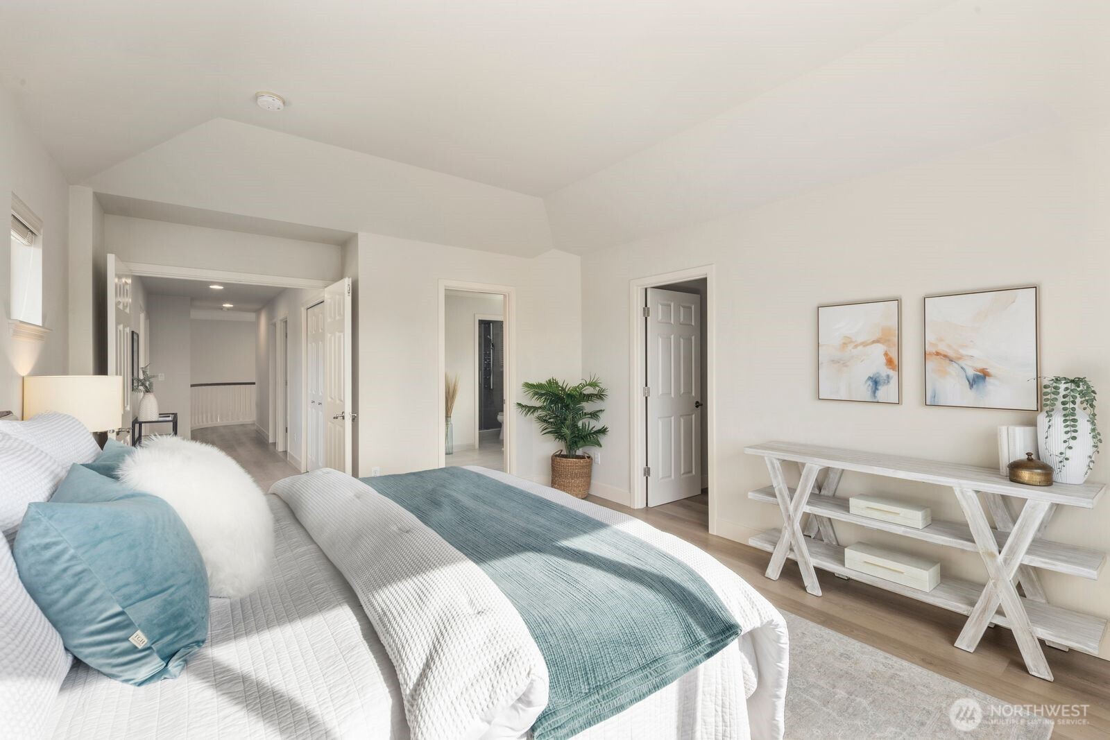 2045 32nd Avenue NE, Issaquah, WA 98029