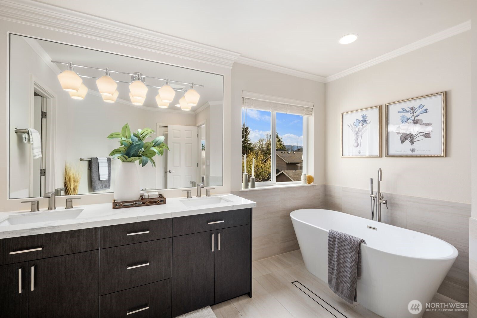 2045 32nd Avenue NE, Issaquah, WA 98029