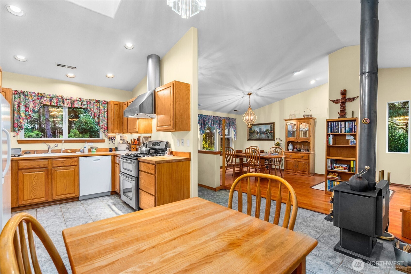 11846 Deer Trail Lane SW, Olympia, WA 98512