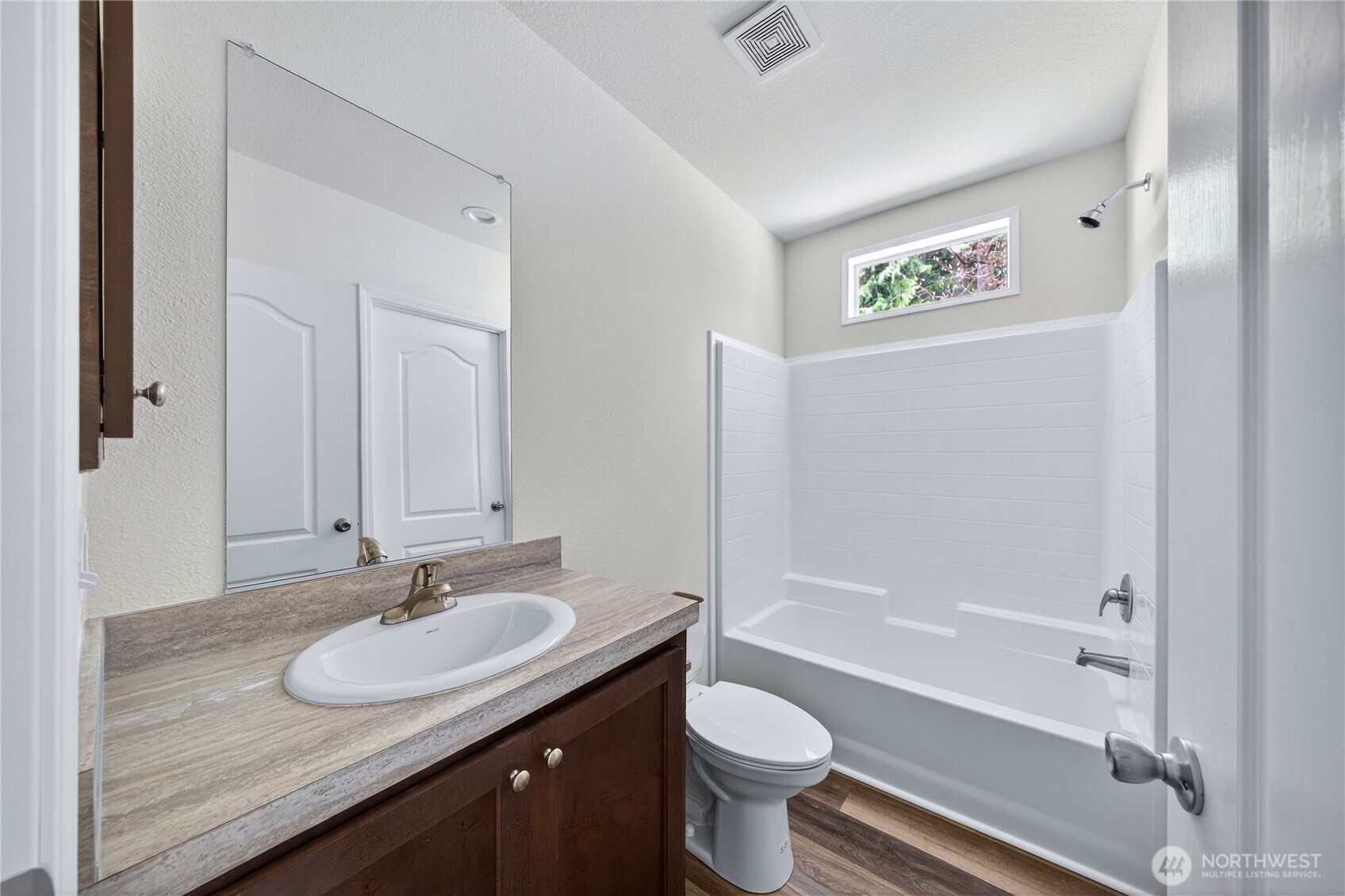 9038 W Pressentin Drive , Concrete, WA 98237