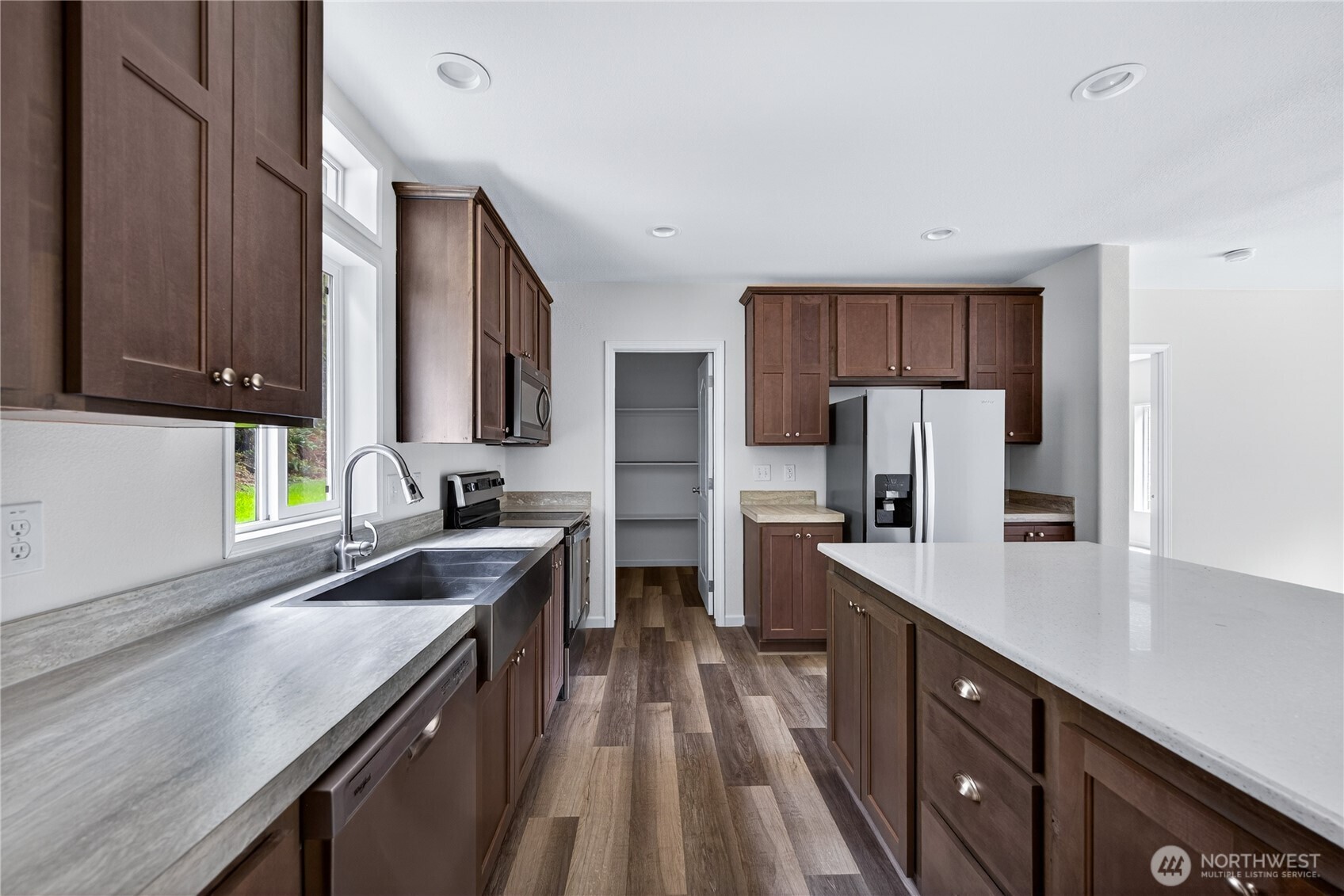 9038 W Pressentin Drive , Concrete, WA 98237