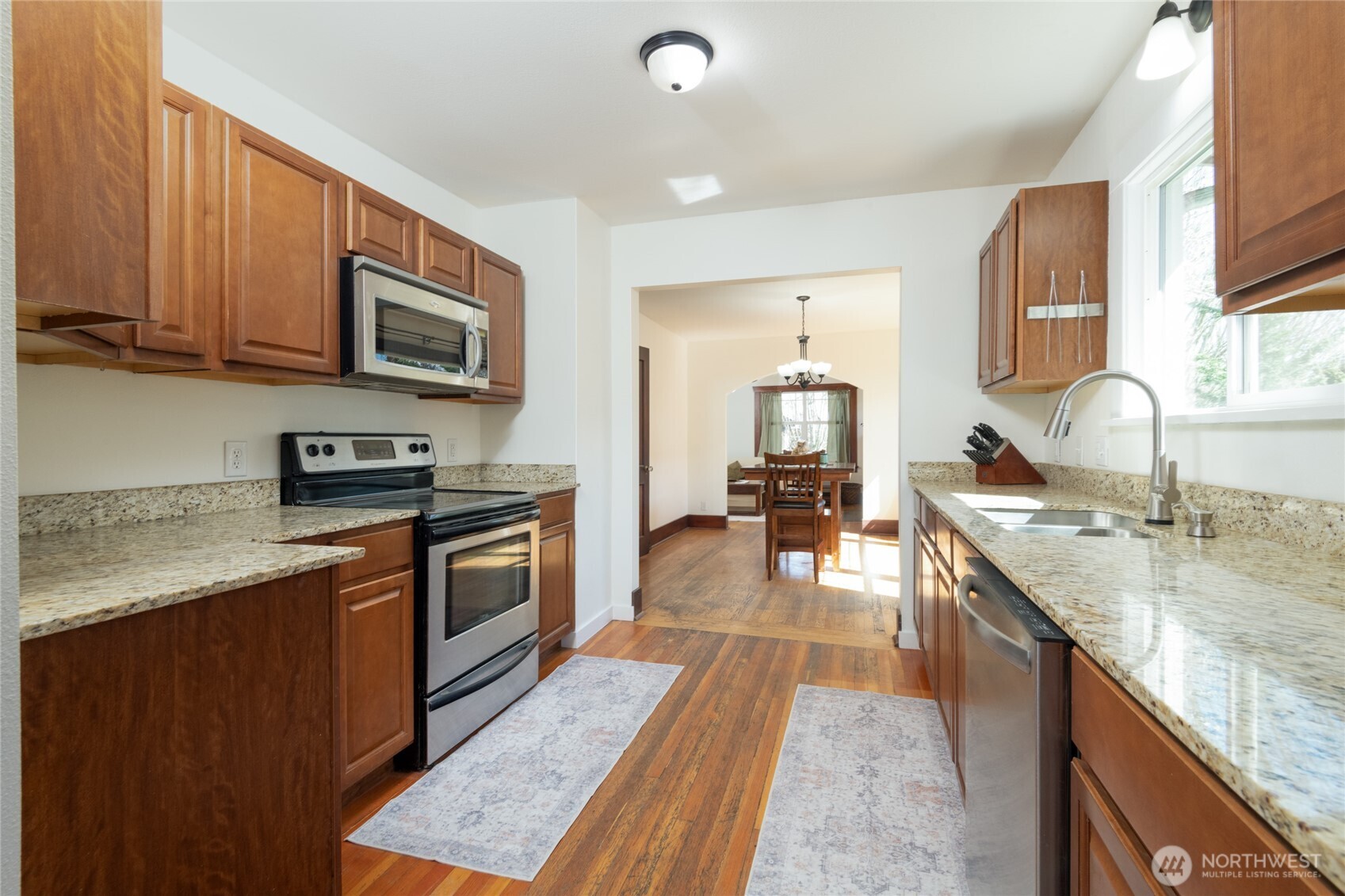 3810 S D Street , Tacoma, WA 98418