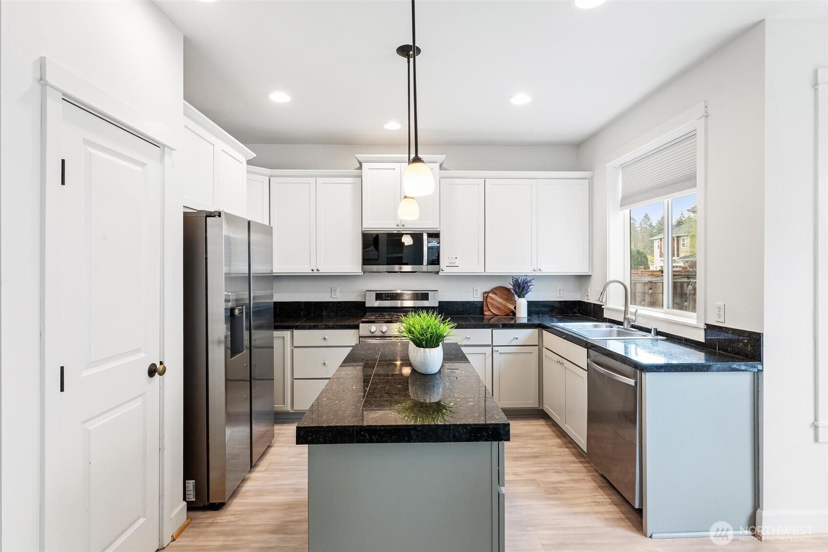 24015 221st Lane SE, Maple Valley, WA 98038-5164