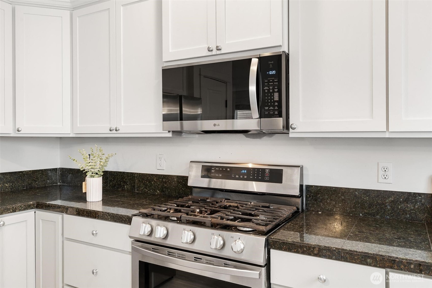 24015 221st Lane SE, Maple Valley, WA 98038-5164