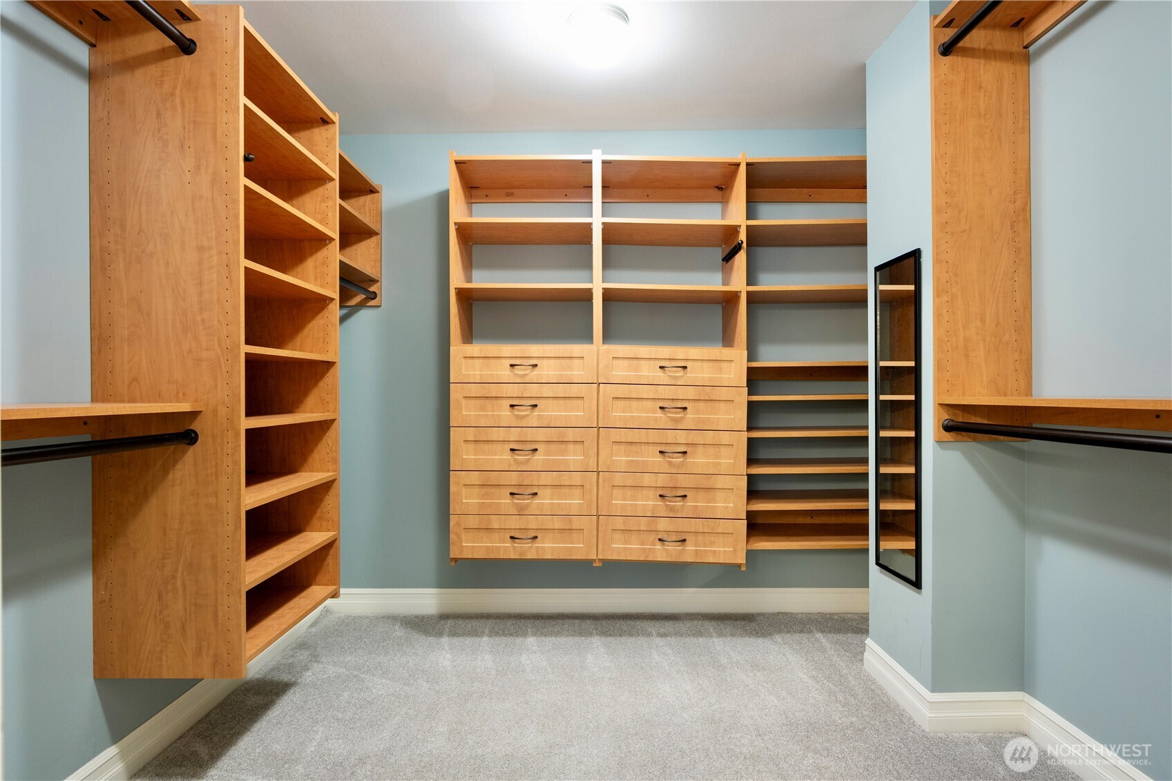 1528 NE 97th St , Seattle, WA 98115