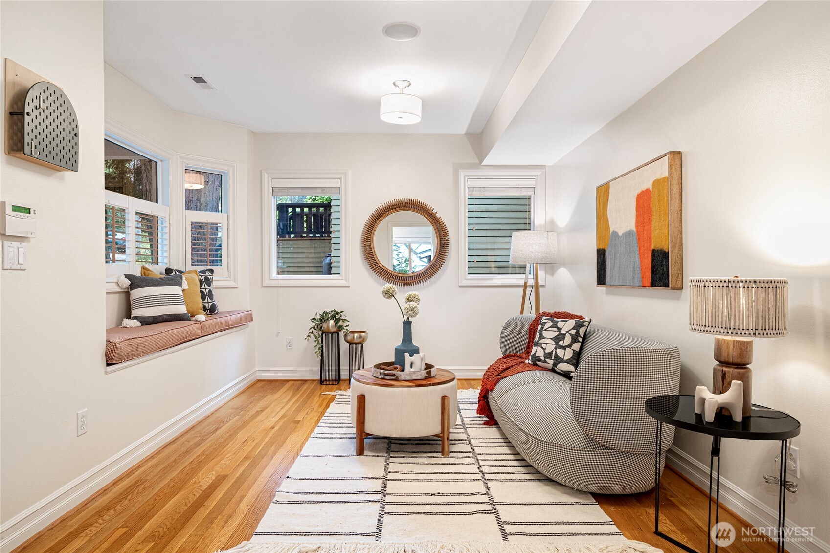 1528 NE 97th St , Seattle, WA 98115