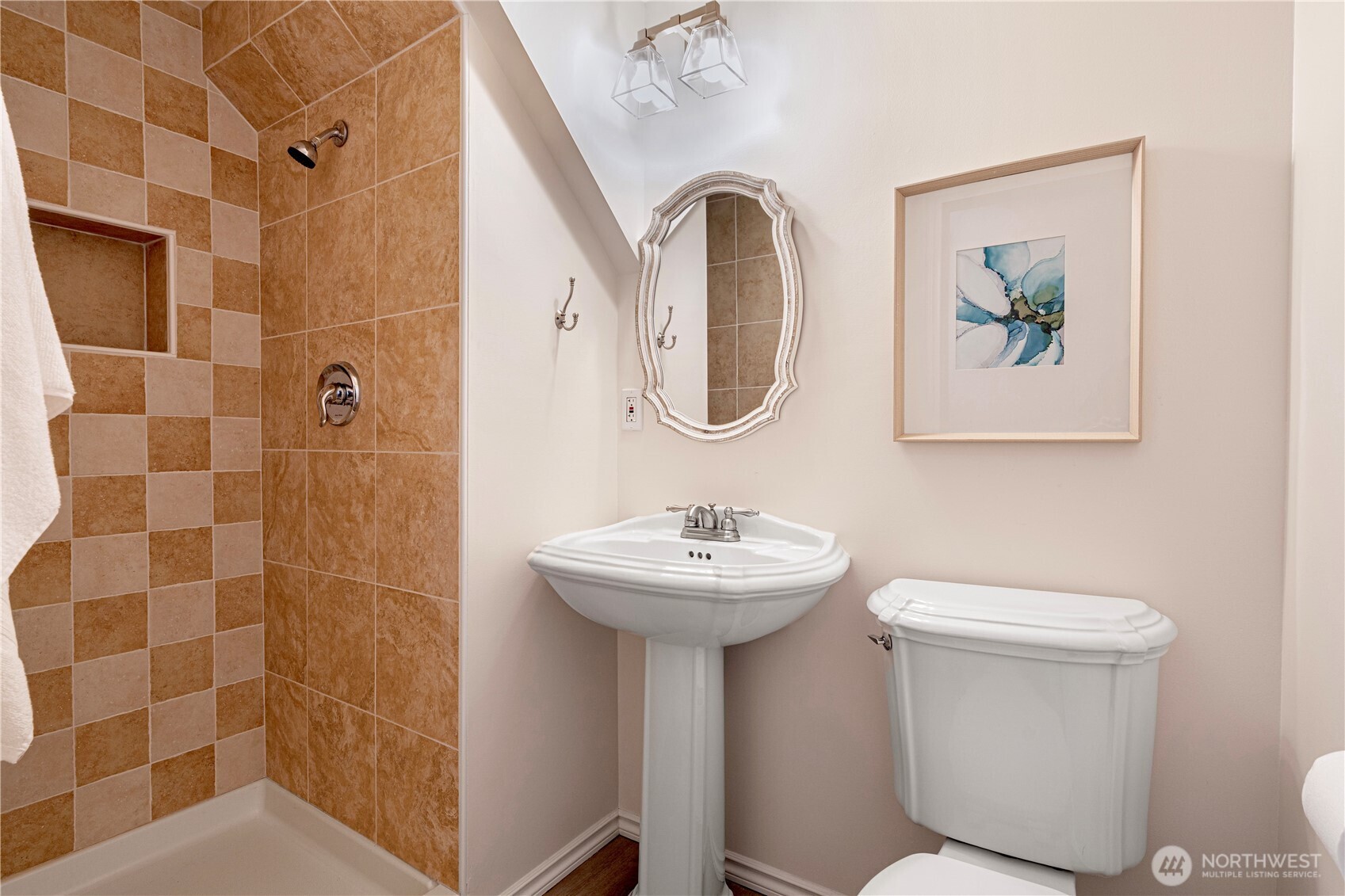 1528 NE 97th St , Seattle, WA 98115