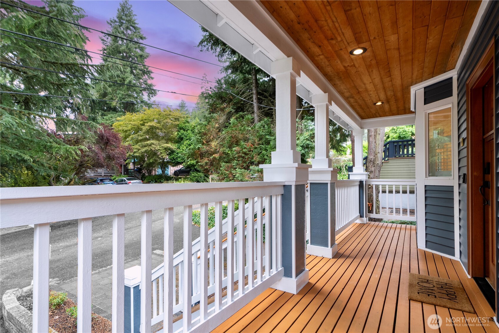 1528 NE 97th St , Seattle, WA 98115