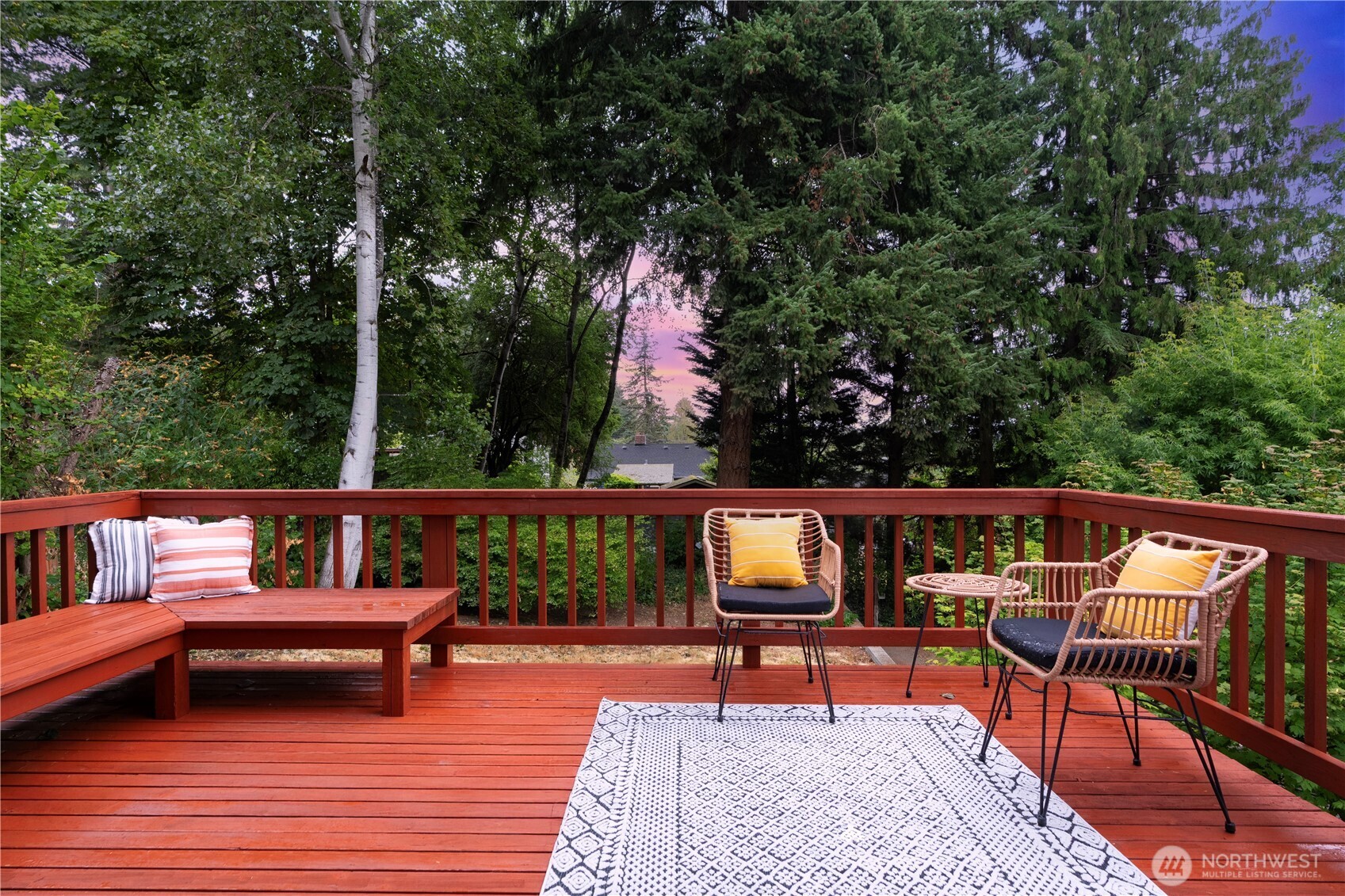 1528 NE 97th St , Seattle, WA 98115