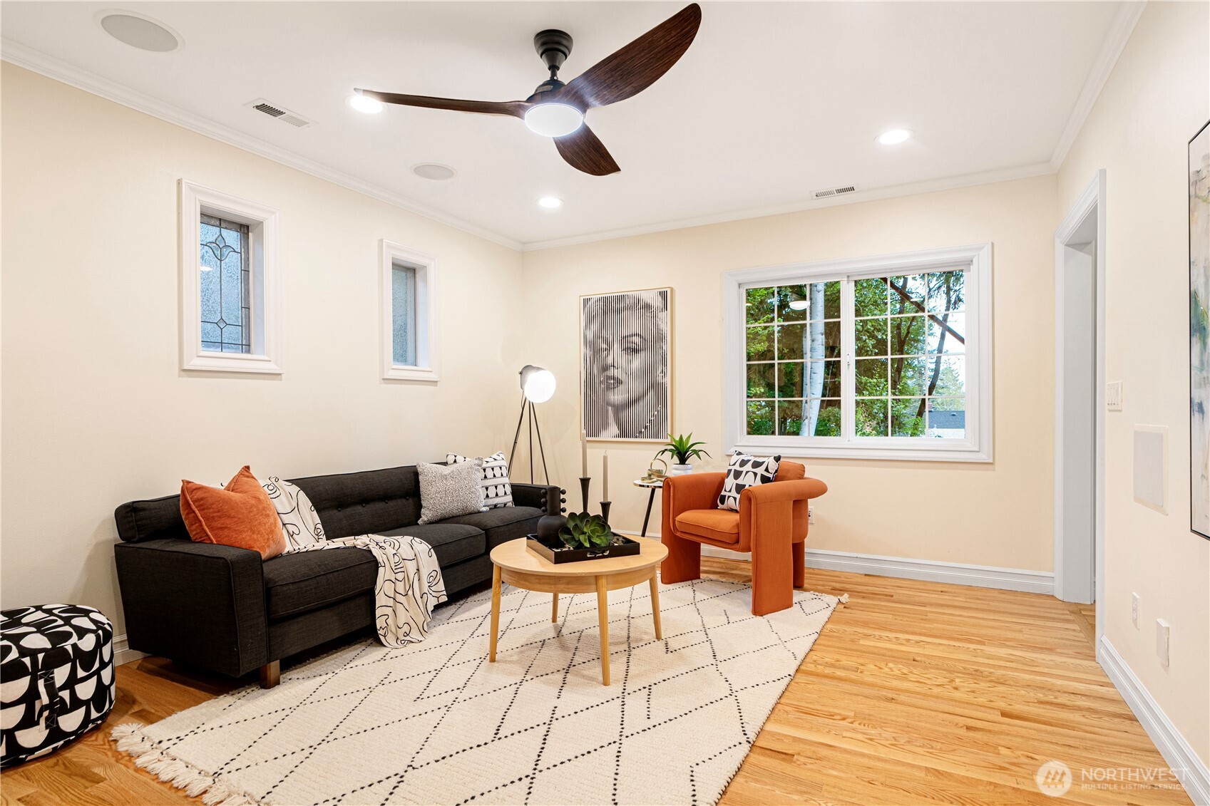 1528 NE 97th St , Seattle, WA 98115