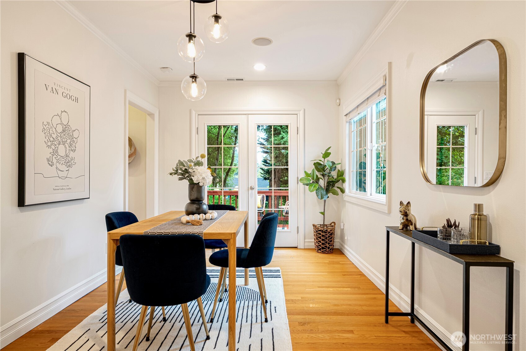 1528 NE 97th St , Seattle, WA 98115