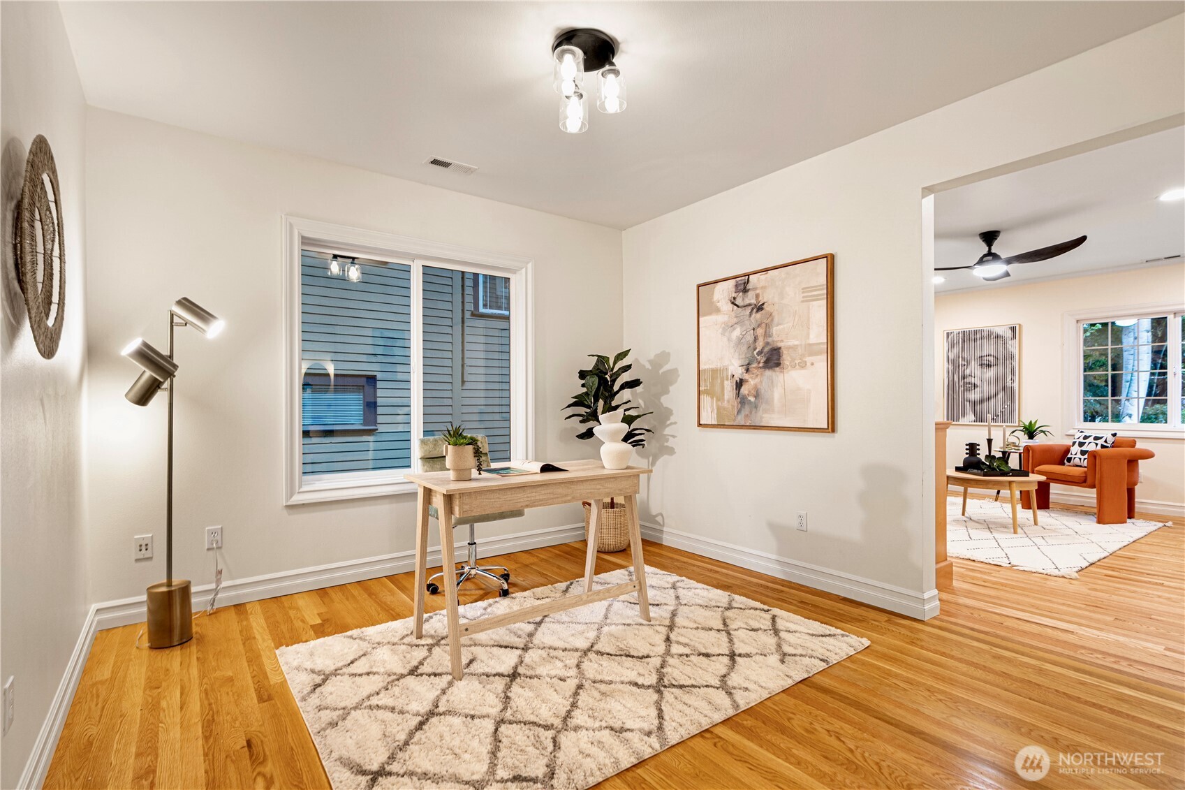 1528 NE 97th St , Seattle, WA 98115