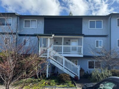 8823 Holly Drive #H204, Everett, WA 98208