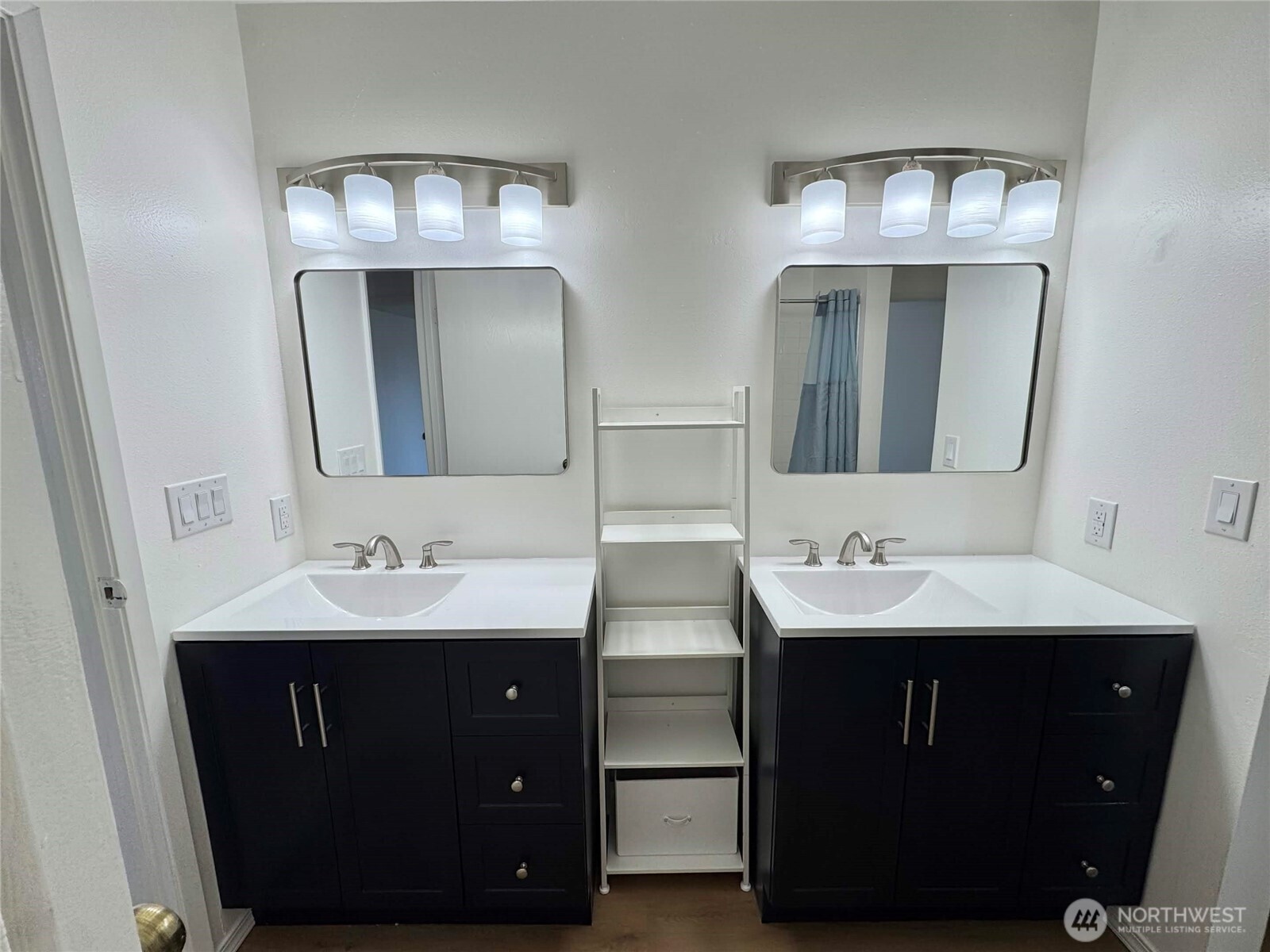 8823 Holly Drive #H204, Everett, WA 98208