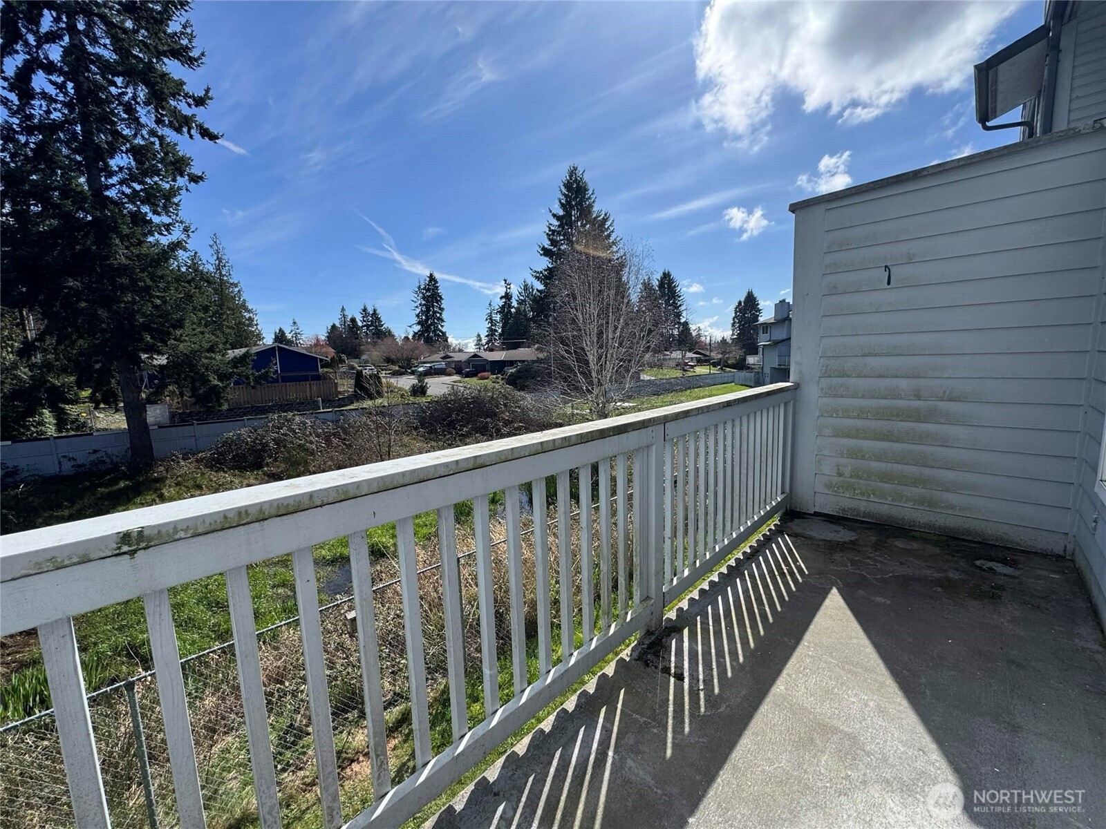 8823 Holly Drive #H204, Everett, WA 98208