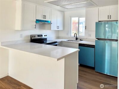 8823 Holly Drive #H204, Everett, WA 98208 - Photo 2