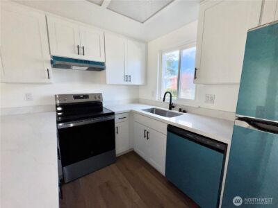 8823 Holly Drive #H204, Everett, WA 98208 - Photo 3