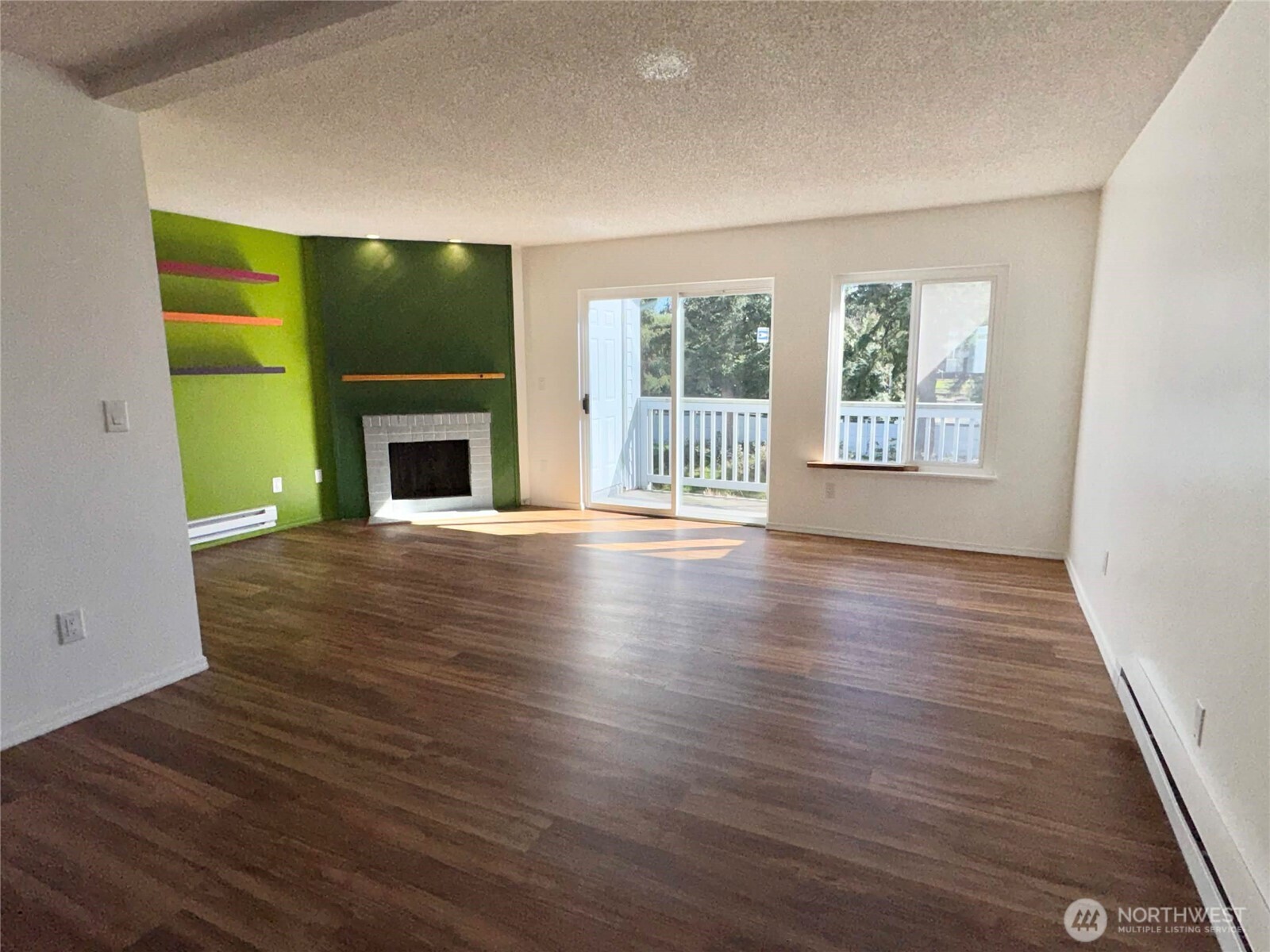 8823 Holly Drive #H204, Everett, WA 98208