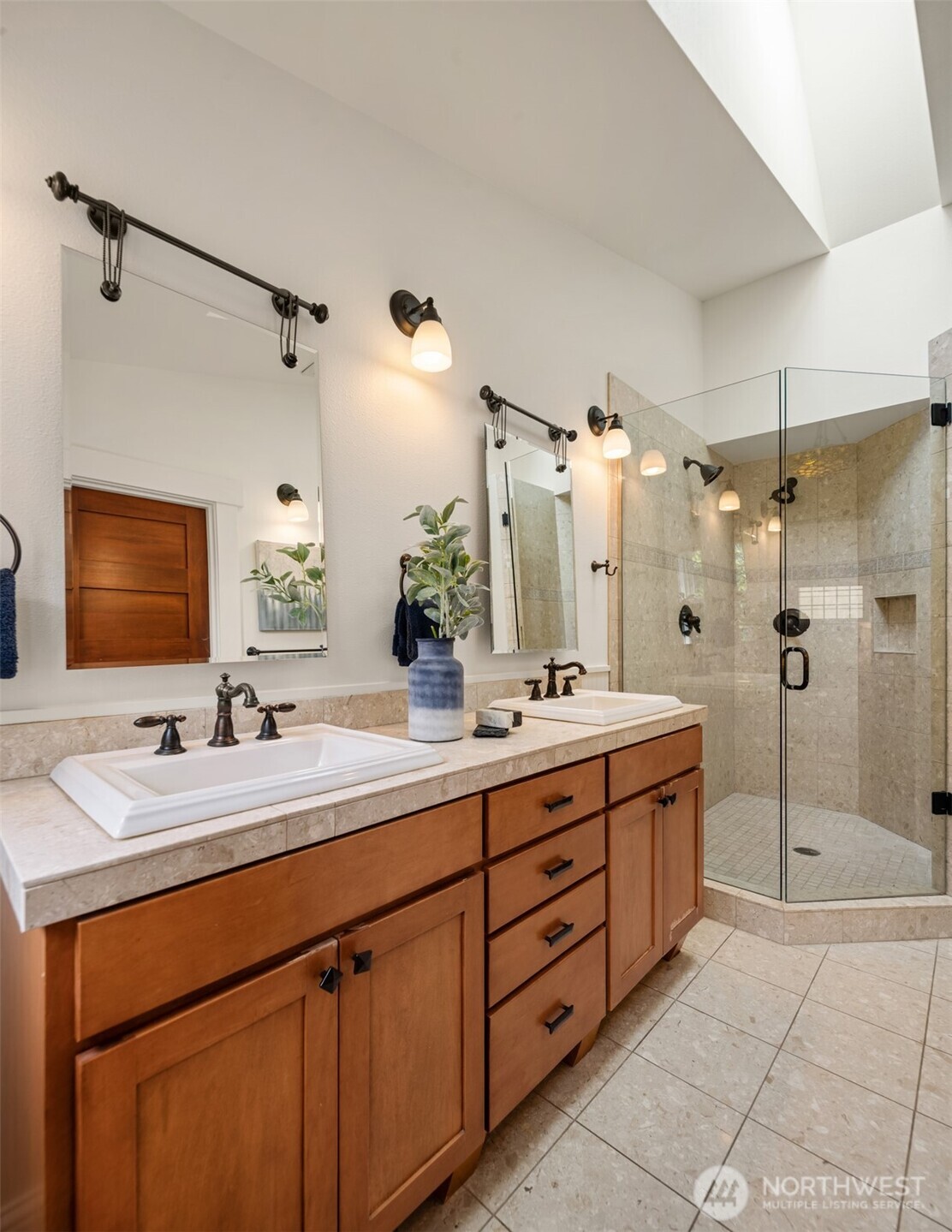 1406 N 38th Street , Seattle, WA 98103