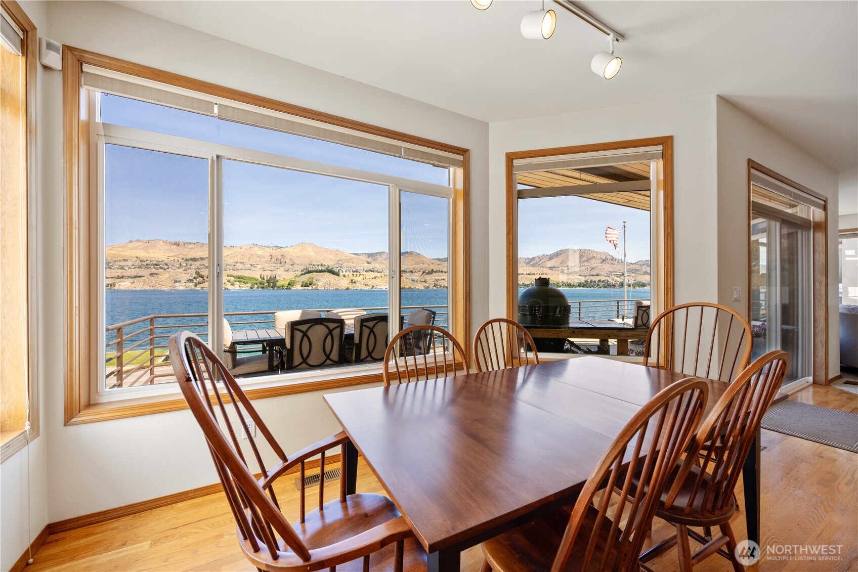 2031 W Terrace Avenue , Chelan, WA 98816