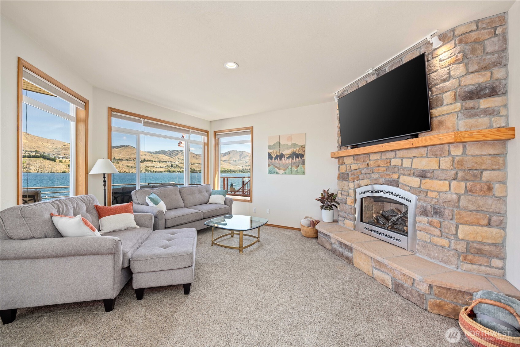 2031 W Terrace Avenue , Chelan, WA 98816