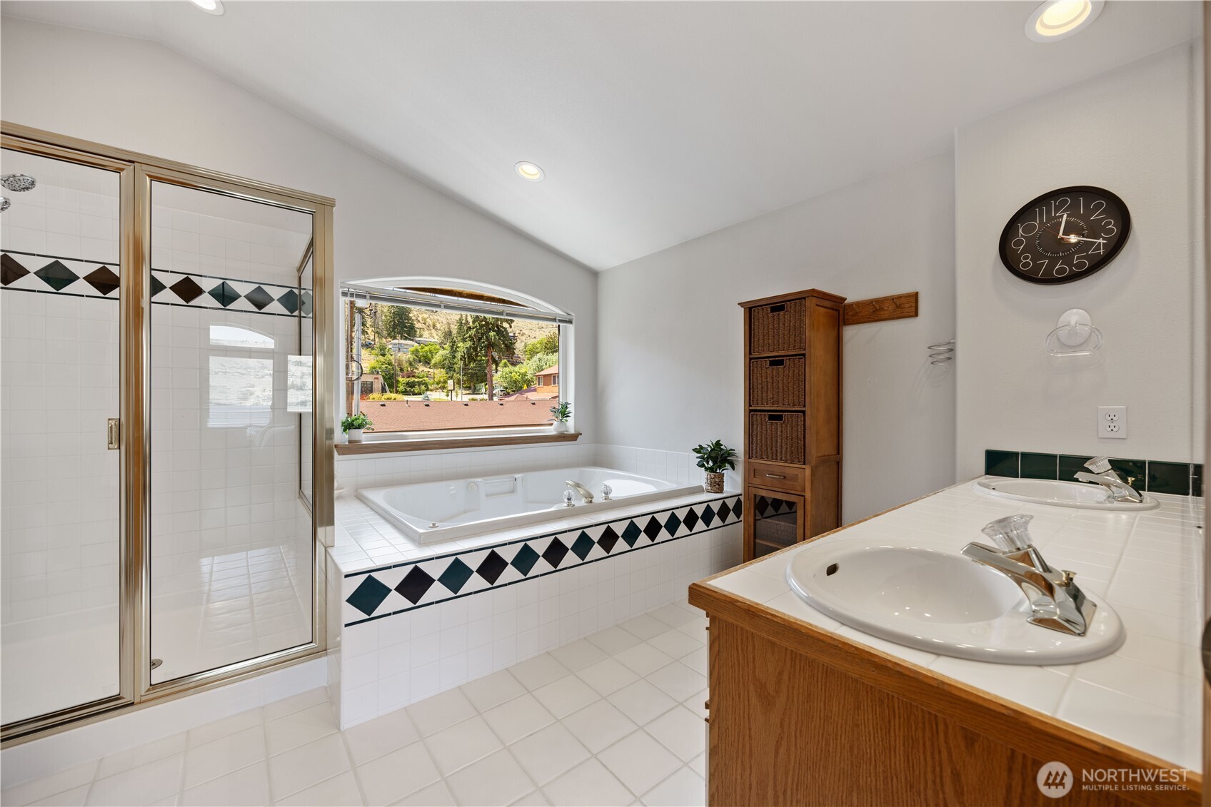 2031 W Terrace Avenue , Chelan, WA 98816