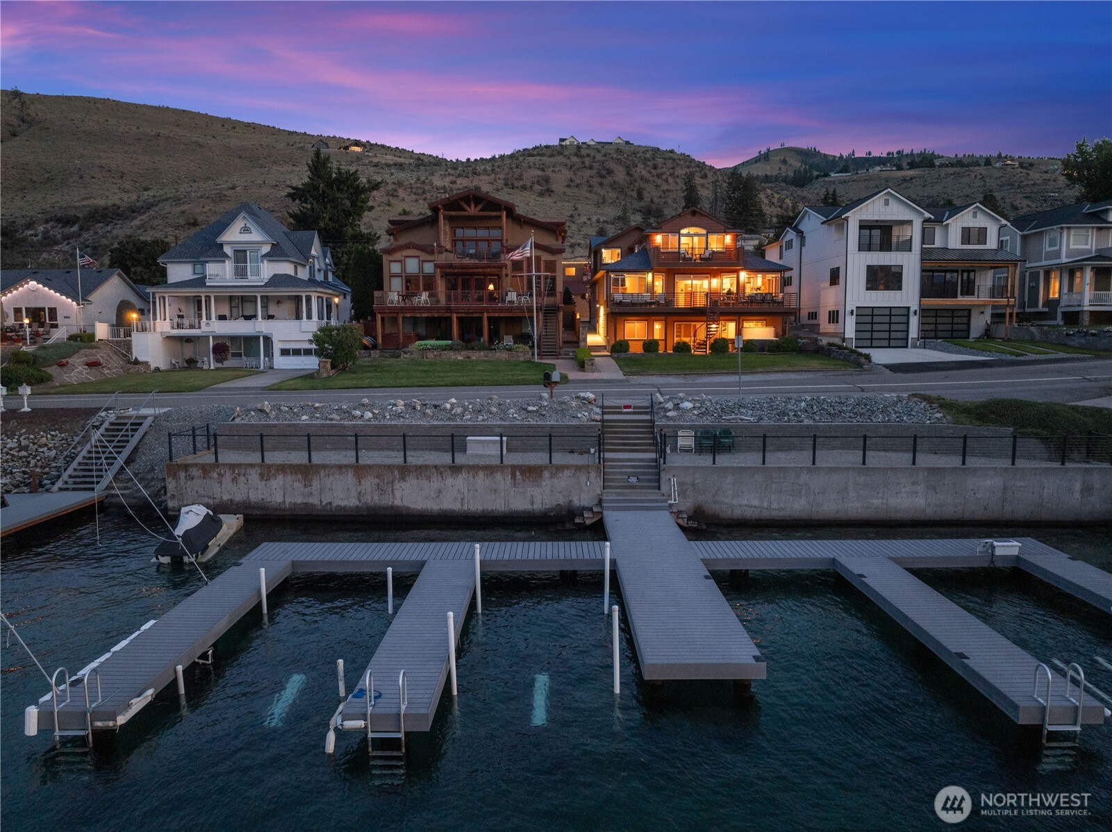 2031 W Terrace Avenue , Chelan, WA 98816
