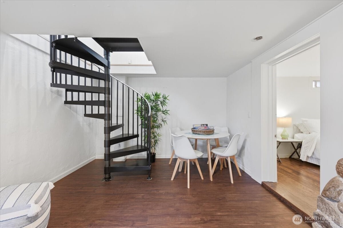 1715 SW Trenton Street , Seattle, WA 98106