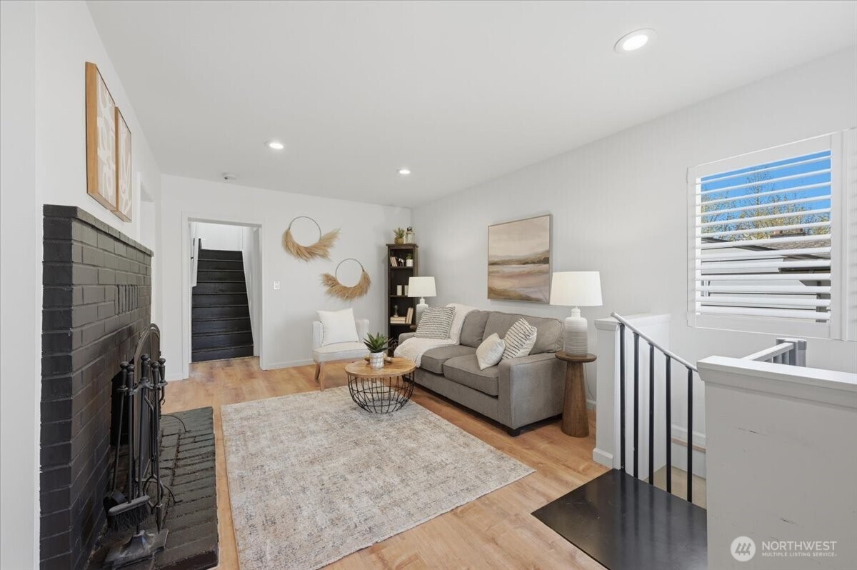 1715 SW Trenton Street , Seattle, WA 98106