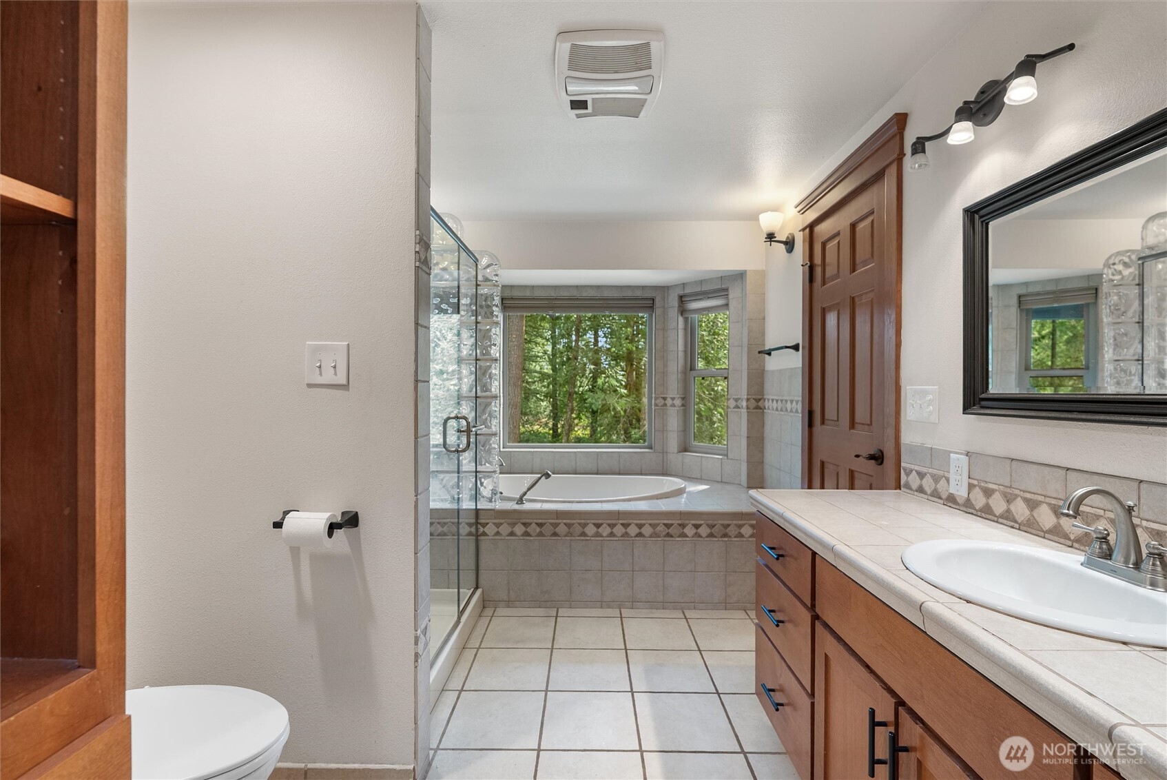 27422 SE 236th Street , Maple Valley, WA 98038
