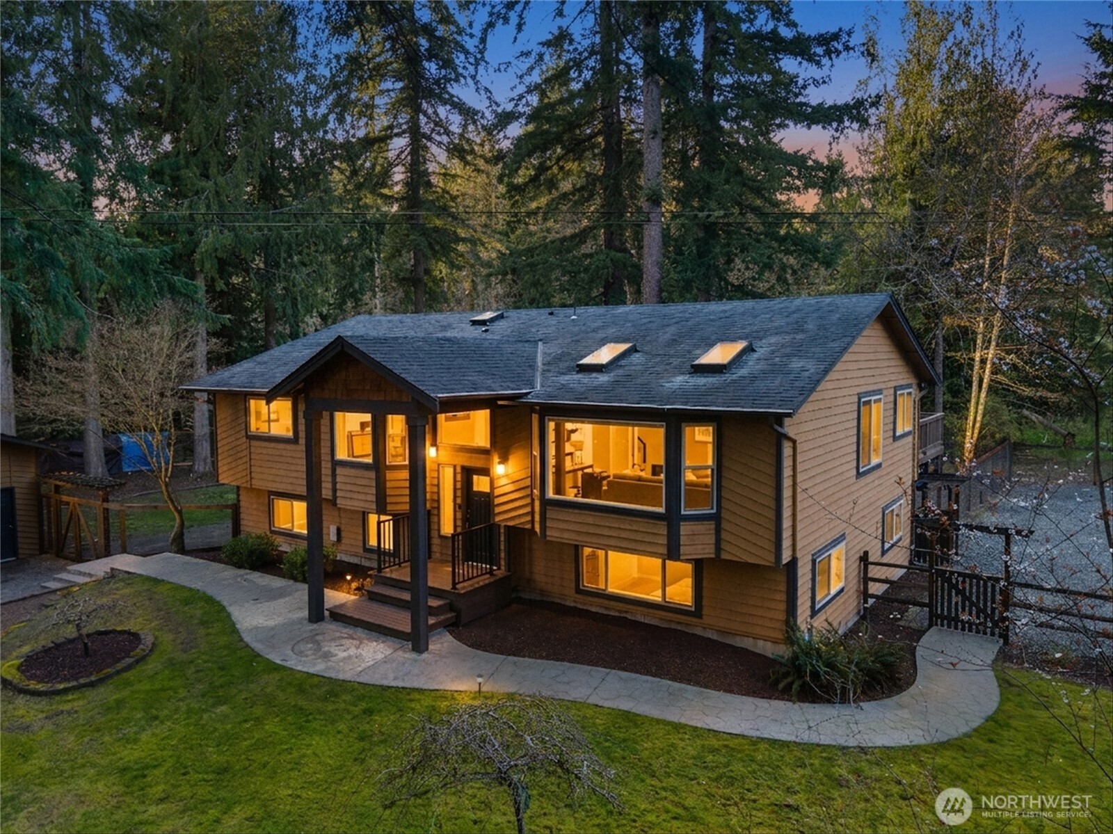 27422 SE 236th Street , Maple Valley, WA 98038
