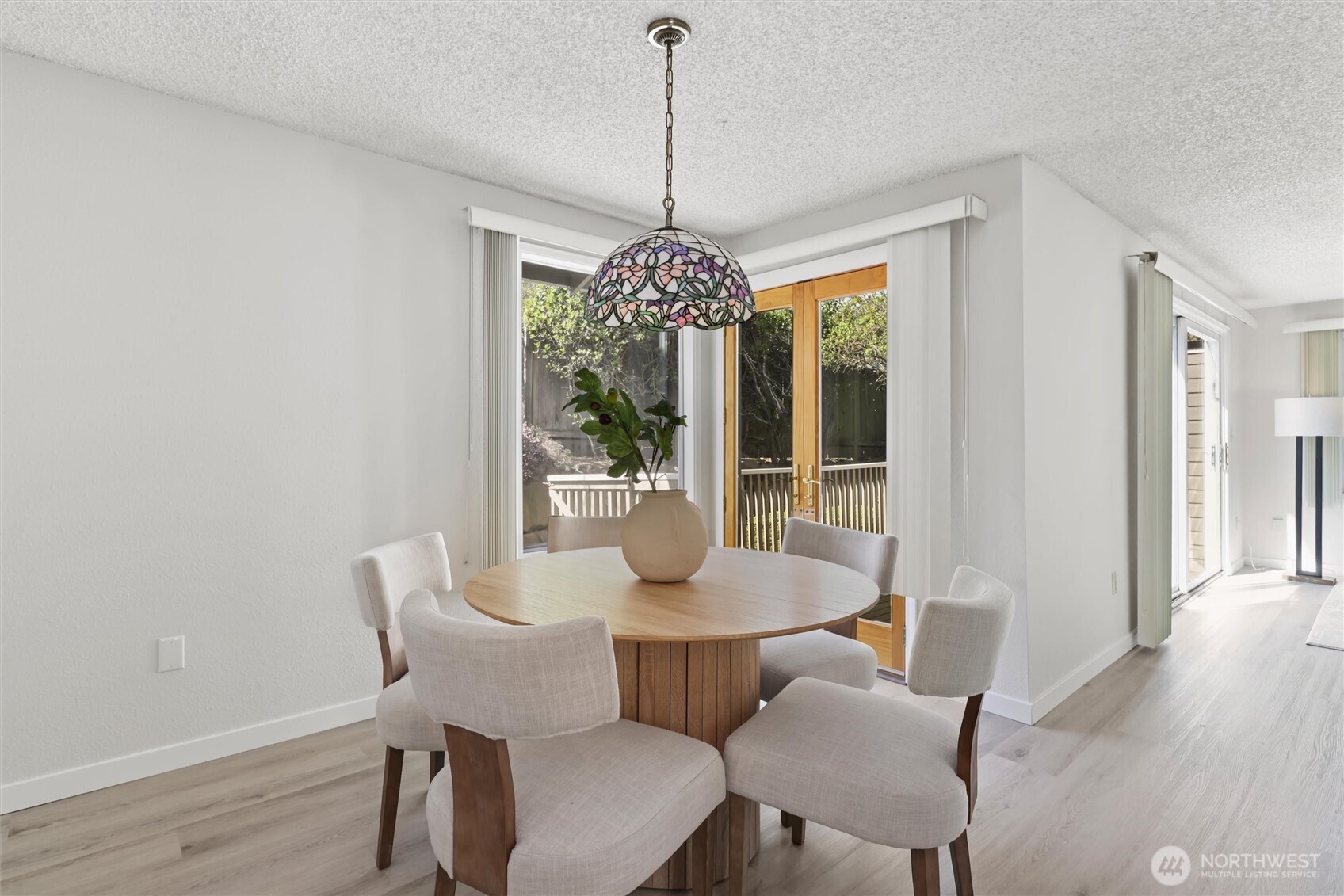 1230 101st Place NE #1230, Bellevue, WA 98004