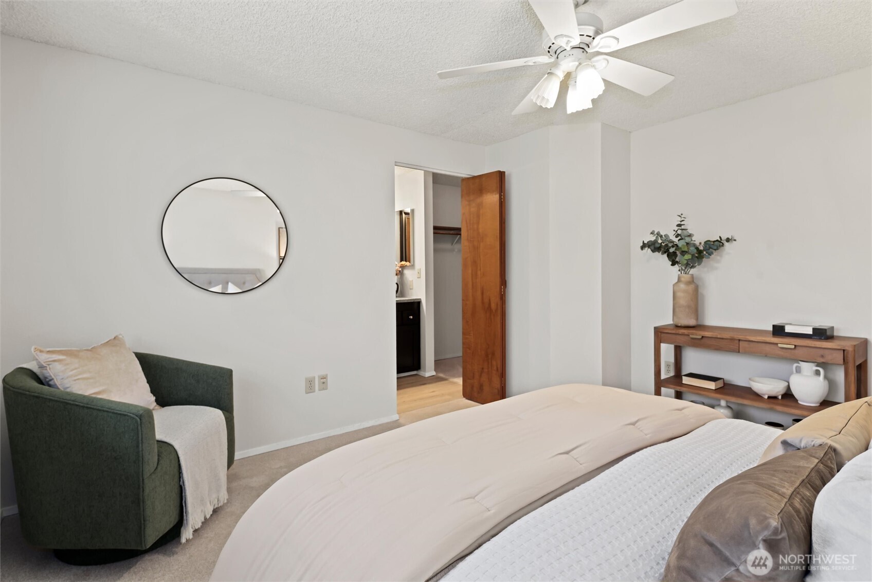 1230 101st Place NE #1230, Bellevue, WA 98004