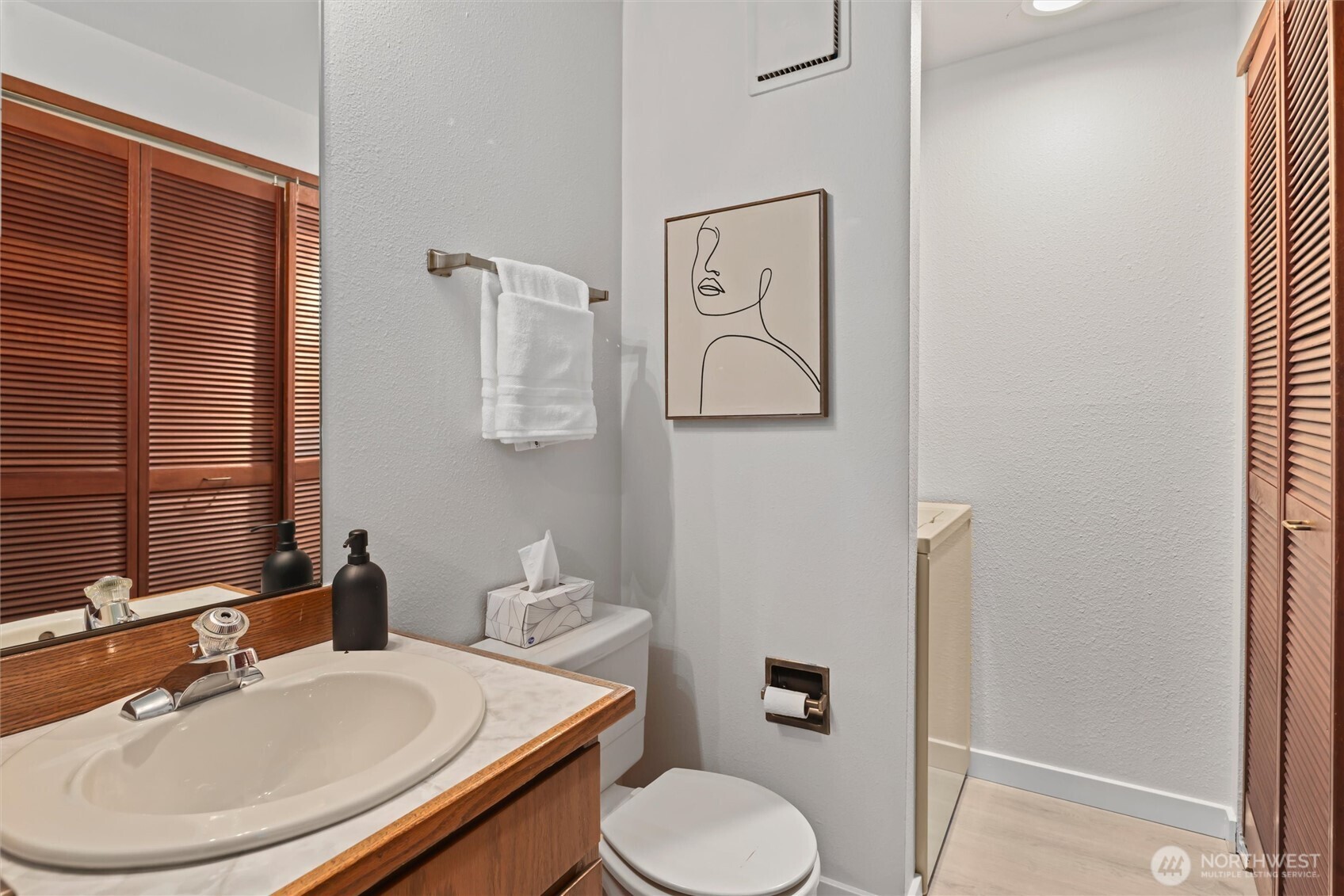 1230 101st Place NE #1230, Bellevue, WA 98004