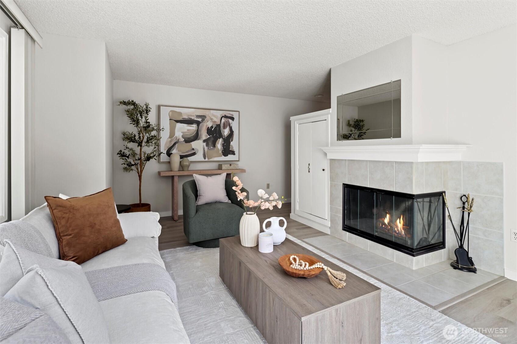 1230 101st Place NE #1230, Bellevue, WA 98004