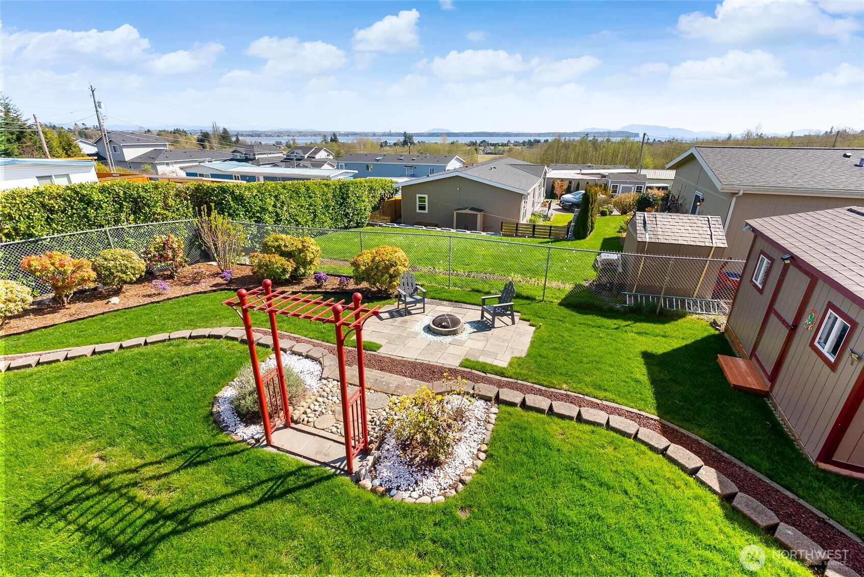 5511 Hillvue Road , Blaine, WA 98230-9532