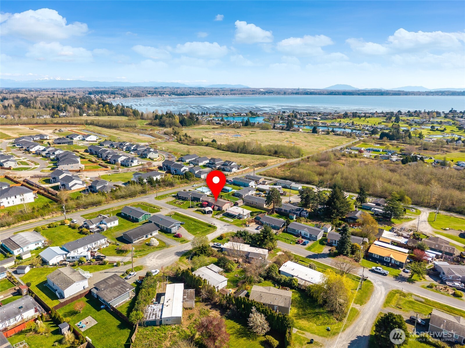 5511 Hillvue Road , Blaine, WA 98230-9532