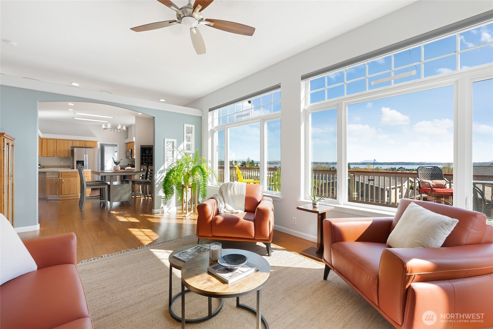 5511 Hillvue Road , Blaine, WA 98230-9532